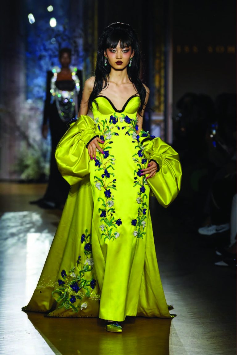 miss-sohee-ss-2023-3d-iris-emb.jpg